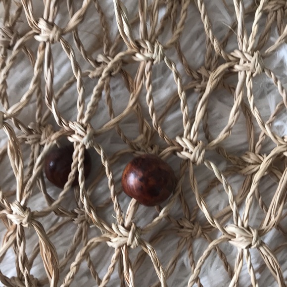 Great Natural fiber Fishnet Style Beach Bag Complement your summer wardrobe NWOT - Picture 3 of 5